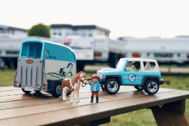 PKW mit Ponyanhänger Playmobil