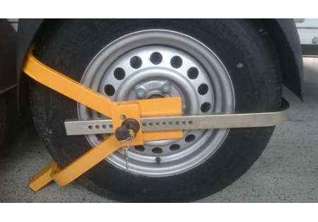 Anti-theft device for wheel "wheel claw"